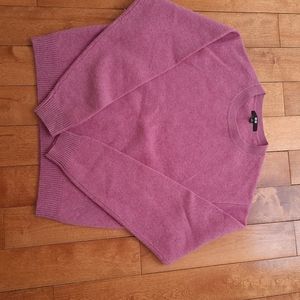 Gorgeous pink sweater from Uniqlo